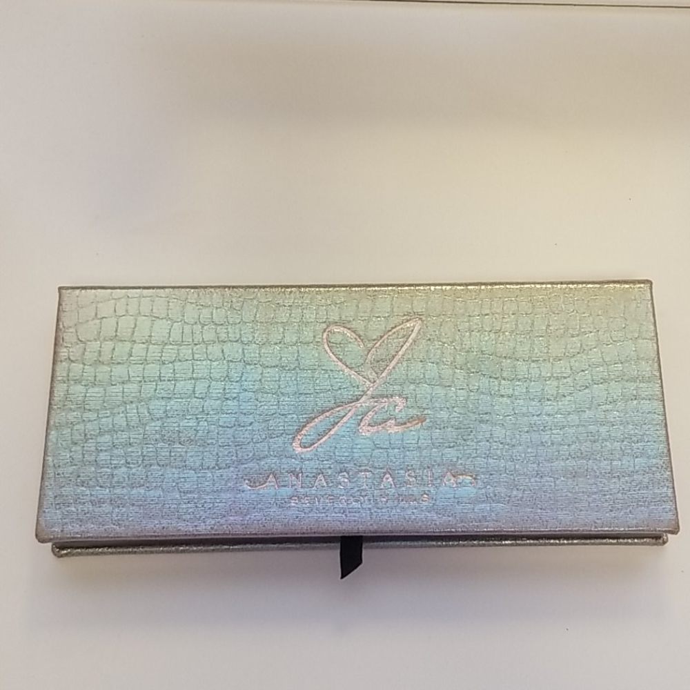 ANASTASIA Beverly Hills Jackie Aina